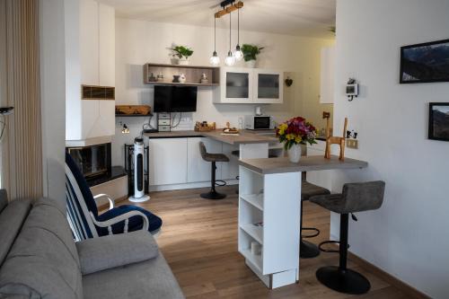 La Casa degli Sbilfs - Wi-Fi, Netflix e Garage Box , a 2 minuti dallo Zoncolan