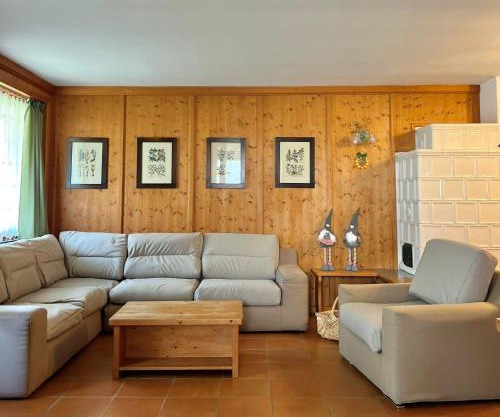 La Casa dei Nonni, Villa Montana