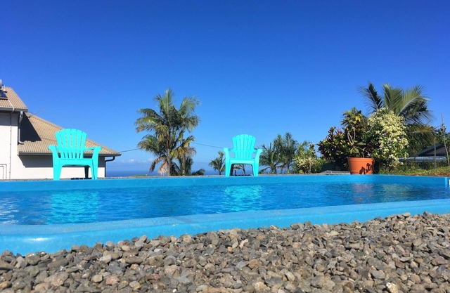 La case vétyver with heated swimming pool