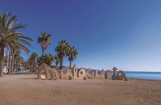 La Casita Malagueta - Malaga Your site in just two steps from the sea