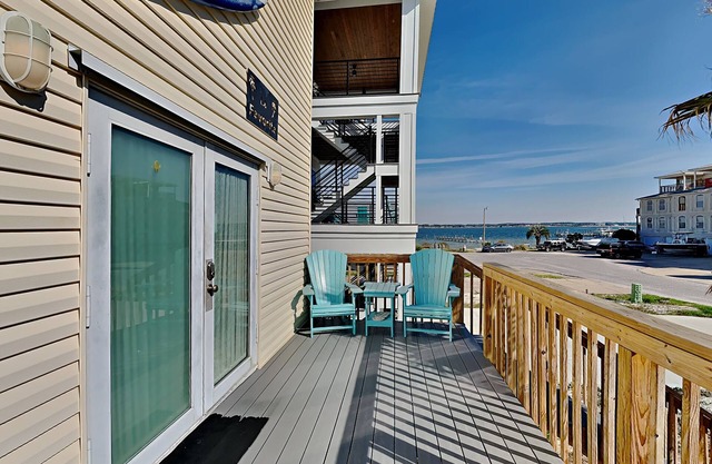 La Favorita | Pet Friendly, Sound View, Beach!