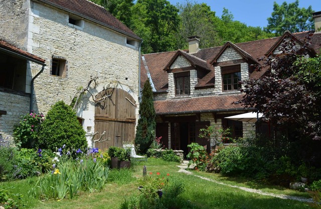 “La Ferme du Clos”, Burgundy, between Chablis and Champagne