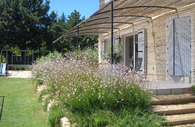 La Fruitière - your house in Provence. Detached house - sleeps 8 - pool