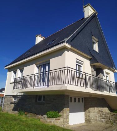 La Haute Maison - Merrien - GR34 - vue sur mer