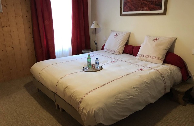 La LONGERE de Treffort guest house