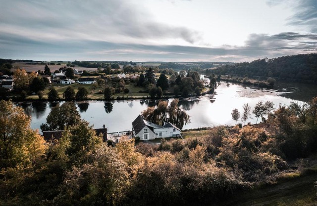 La Maison au Bord du Lac