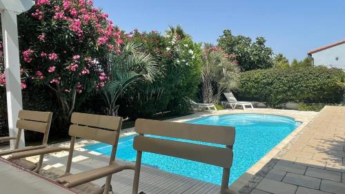 La maison de Virginie 6 a 12 personnes -300 m de la plage- vélos a disposition