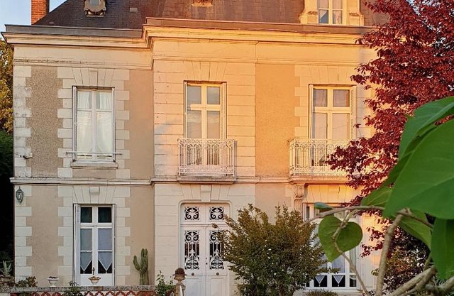 LA MAISON LEONARD