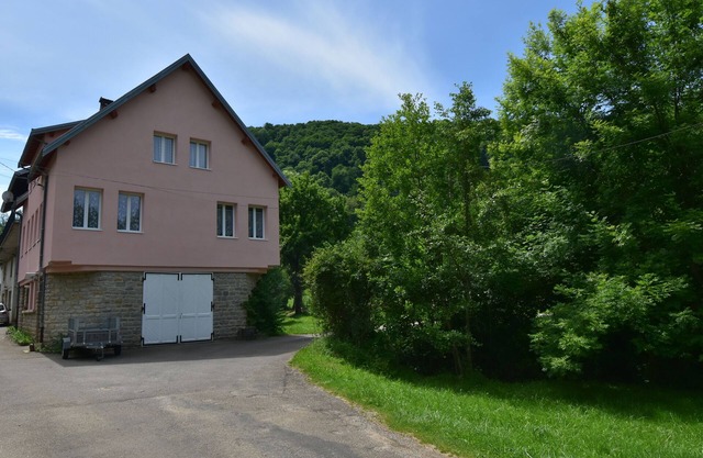 La Maison Rose, new 2-bedroom apartment with all comforts
