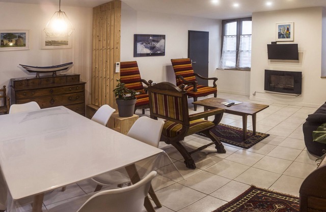 La Meilleraye Appartement Intra-muros RDC 75 m2 Proche Mer,commerces,transports