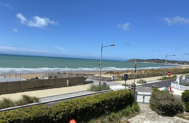 La Pause Détente : Plage et Jacuzzi