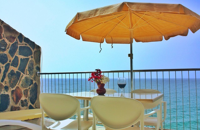 La Perla - Bungalowanlage DIRECTLY by the sea