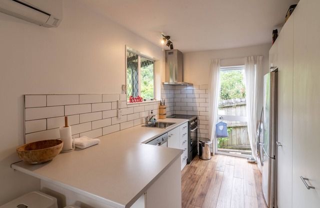 La Petite Maison - Akaroa Holiday Home
