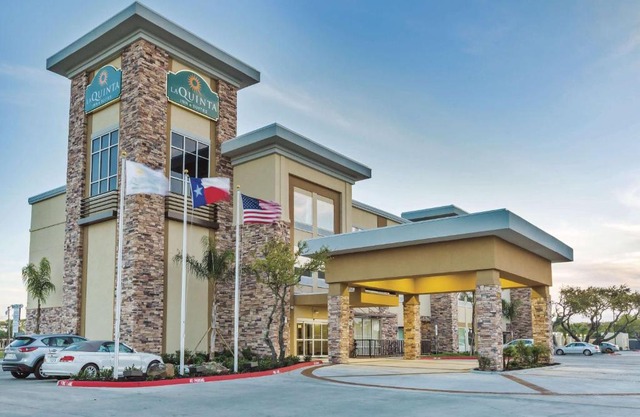 La Quinta by Wyndham Rockport - Fulton