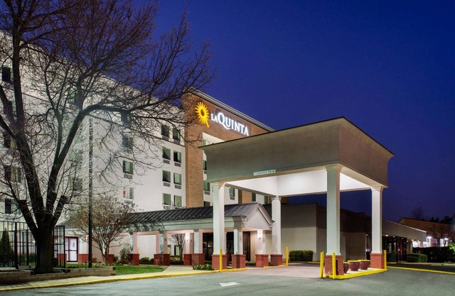 La Quinta Inn & Suites by Wyndham DC Metro Capital Beltway