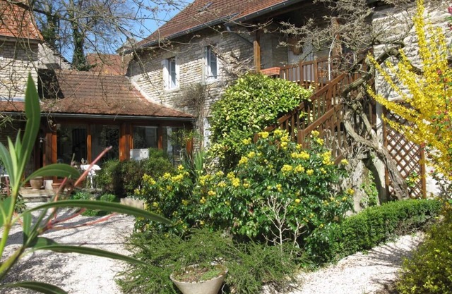 La Randonnée - FLEY - Gîte