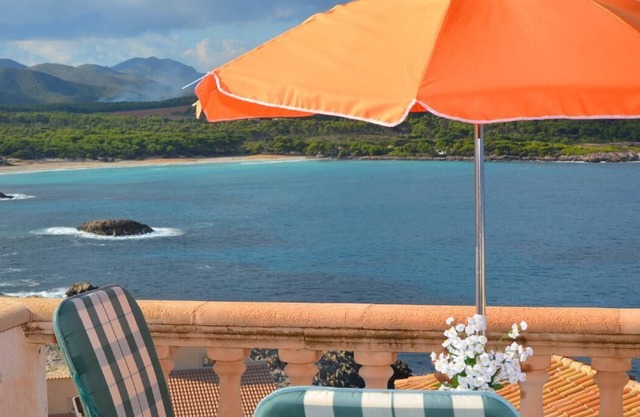 La Roca Azul Apartment with terrace and sea view, 1 bedroom, 1 living room, 1 bathroom, communal pool