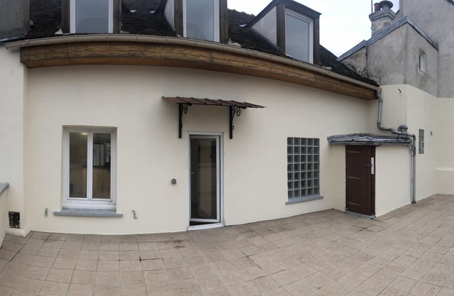 La Terrasse d'Ambroise * near Paris, Fontainebleau, Provins & Barbizon