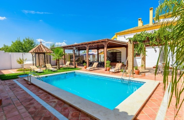 La Torre, El Mirador de la Laguna Fuente de Piedra by Ruralidays