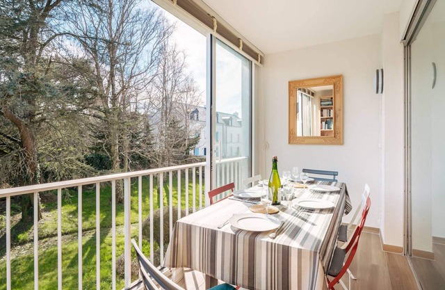 La Trinité-sur-Mer: 3-room apartment with parking, near port and beaches
