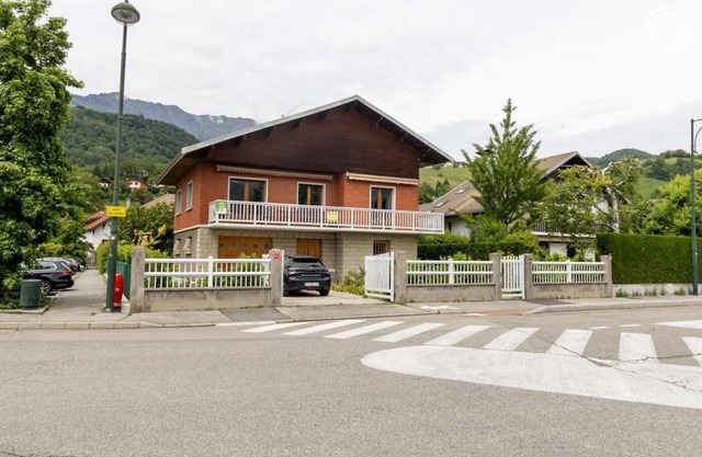 LA VILLA ROUGE - ALBERTVILLE