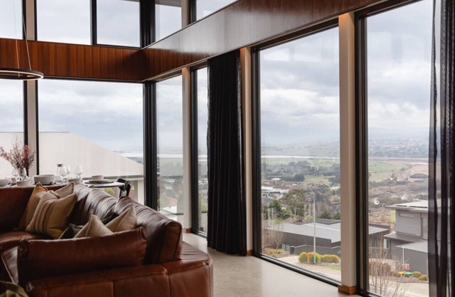 Lachlan Retreat, luxury entertainer Launceston
