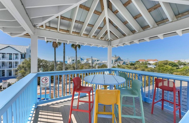 "Lagerheads" | Beach Views | Private Pool | Dog Friendly| Includes 4 Bikes