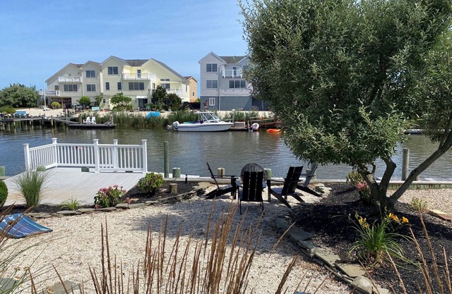 Lagoon Life - private dock and firepit