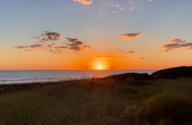 Laguna Beach Bungalow|Sleeps4|Patio|Steps to the sand!