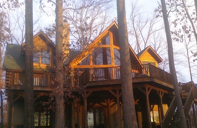 Lake Anna log cabin