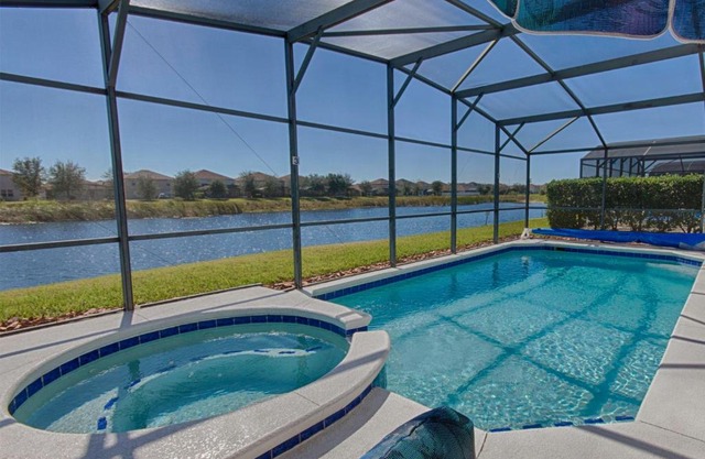Lake Front Glenbrook Resort "The Villa Esquire"