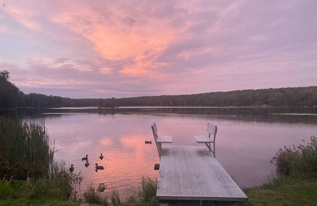 Lake Front, Ski,Hot Tub, Fire Pit, FP, Boats, Beach