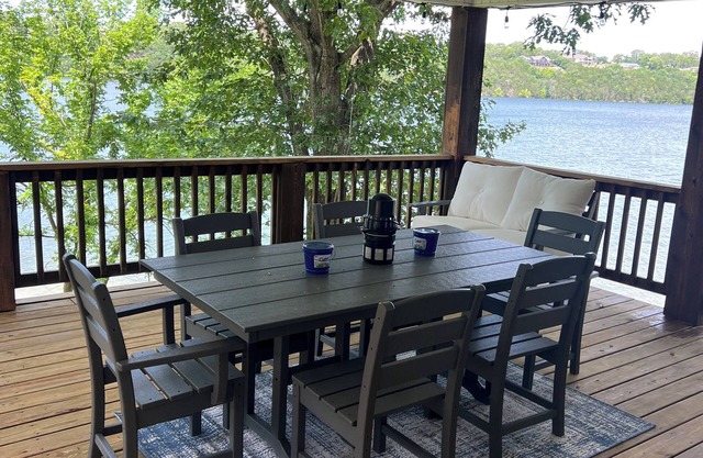Lake front, spacious & cozy home with entertainment room.