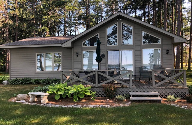 Lake front summer home- beautiful lake with shallow entry that’s great for kids!