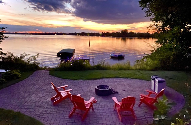 Lake Home, hot tub, sauna, boat rental, private chef