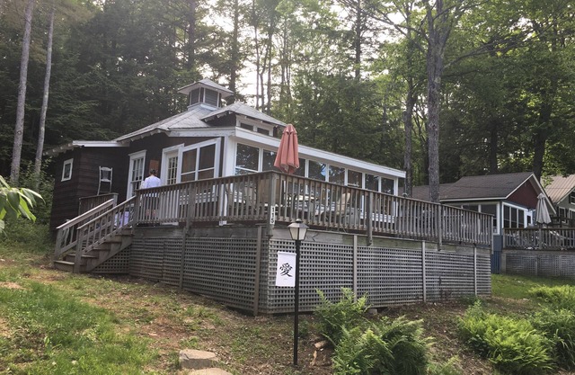 Lake House - 100 Feet from the Water