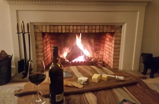 Lake House Benalla- Late Sunday checkout available upon request