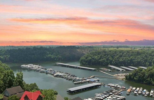 “Lake It Easy” 3-Lvl Home w/Hot Tub + Game Space