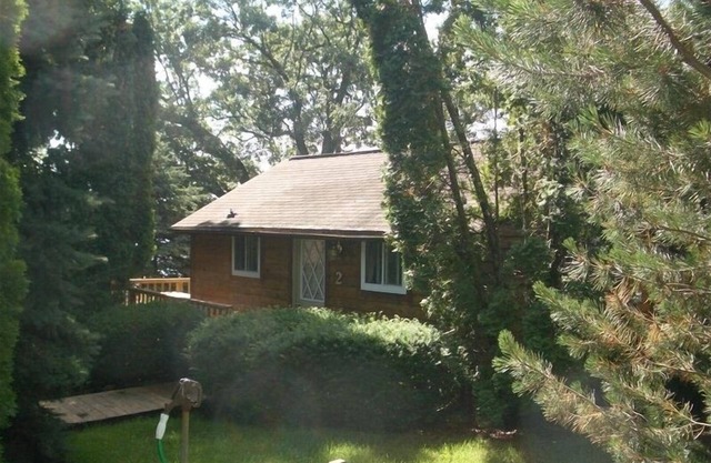 Lake Kegonsa 1BR Cottage 15 Min.to Madison,Sleeps 3 ,Kayaks