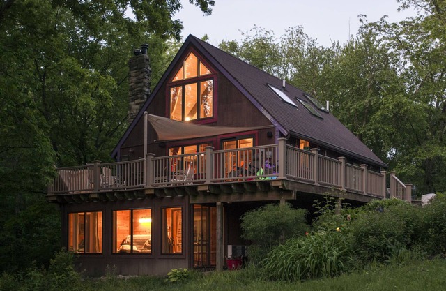 Lake MacBride Cabin & State Park! Near Amana Colonies, Iowa City & Cedar Rapids