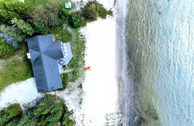Lake Michigan Beachfront Home~Near Mackinac Ferry