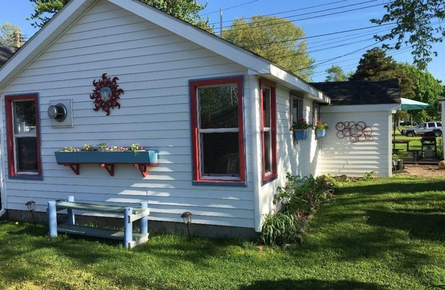 Lake Ontario - 1 Bedroom Between Rochester and Niagara Falls