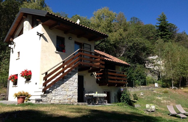 Lake Orta Villa with breathtaking lake view CIN IT103040C2TYX2YQV