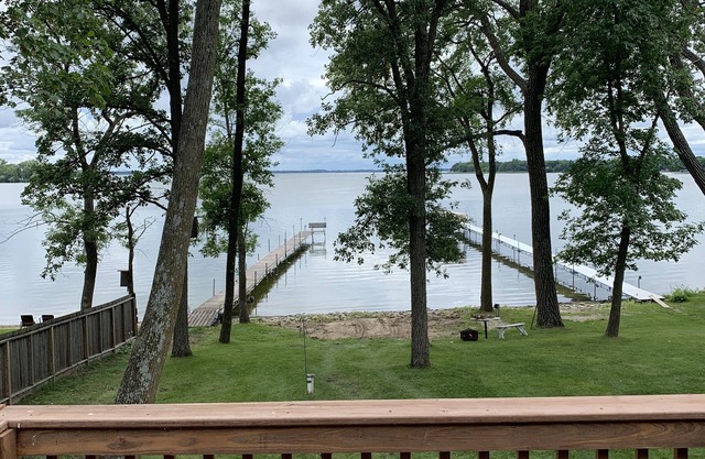 Lake Osakis Oasis - Kayaks, Pedal Boat, and SUP