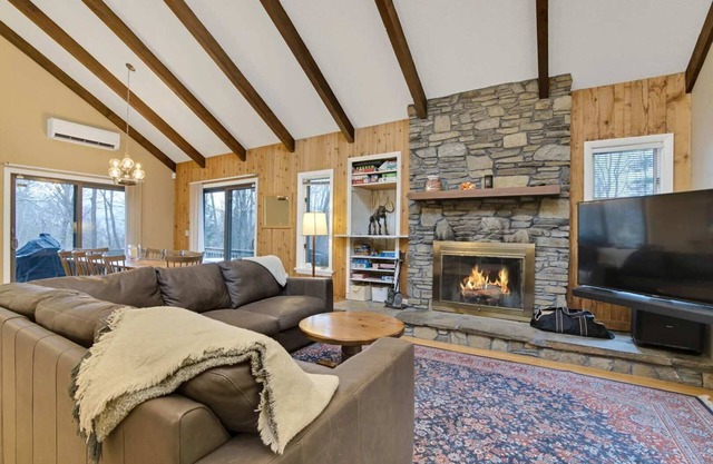Lake Pinneo, Golf View, Hot Tub - Tee Time Retreat
