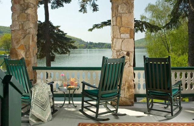 Lake Pointe Inn