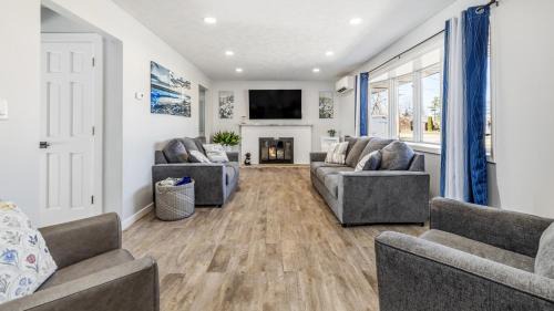Lake Shore Luxury