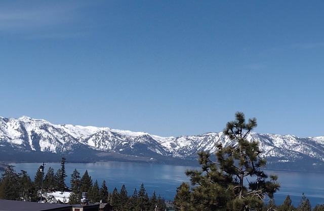 Lake Tahoe's Best! Panoramic Lake Views for 9, Ski, Hot Tub at Heavenly , A/C