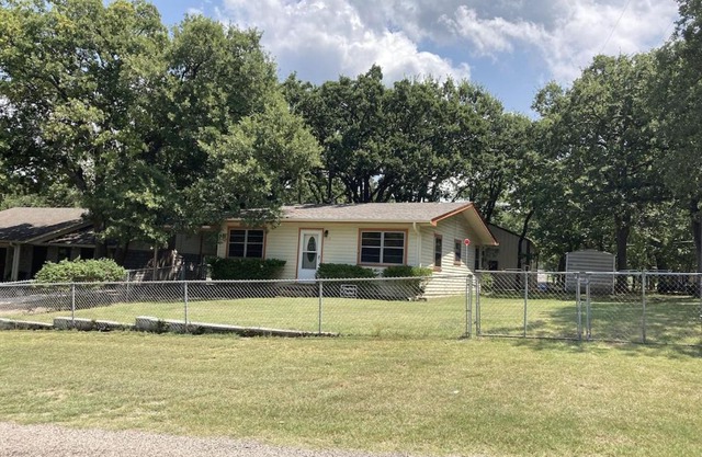 Lake Texoma lake house