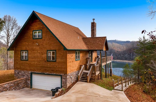 Lake Therapy Hideaway